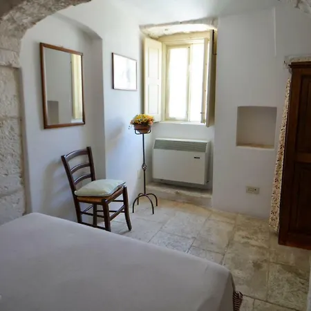 Centro Storico Primula Чистернино